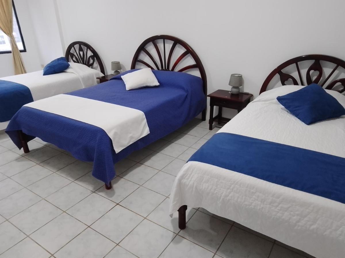 Hotel Isla Del Descanso Puerto Villamil Exteriör bild