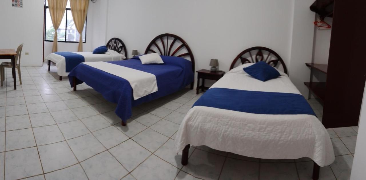Hotel Isla Del Descanso Puerto Villamil Exteriör bild