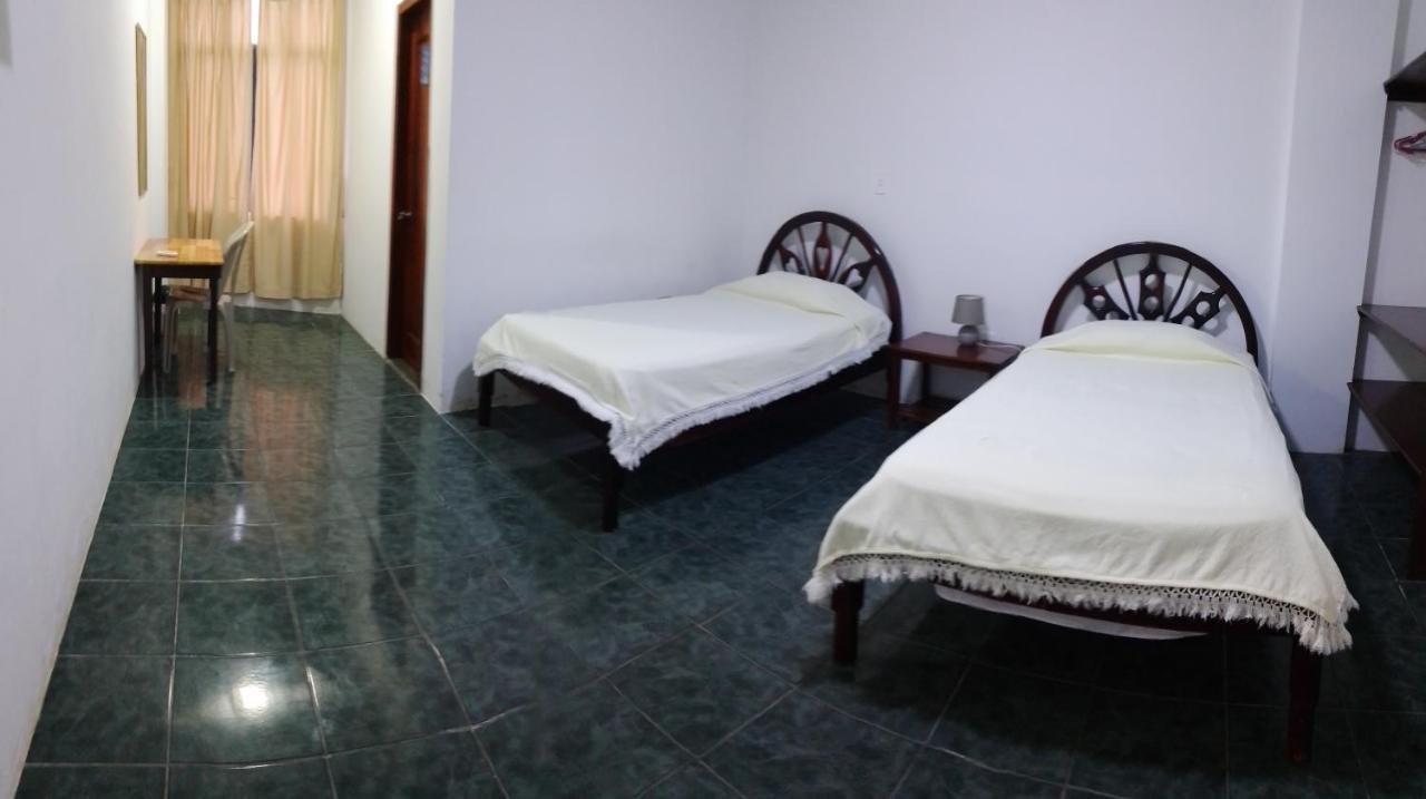 Hotel Isla Del Descanso Puerto Villamil Exteriör bild