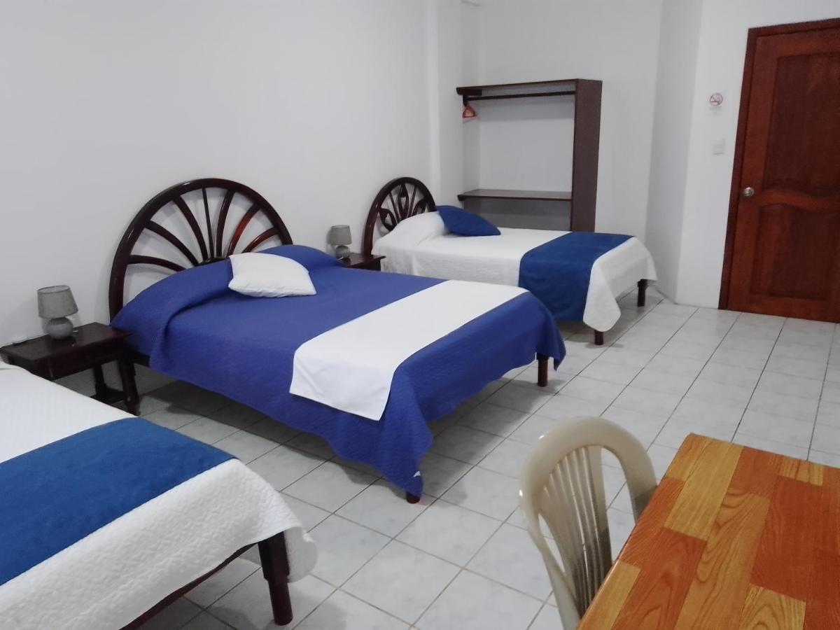 Hotel Isla Del Descanso Puerto Villamil Exteriör bild