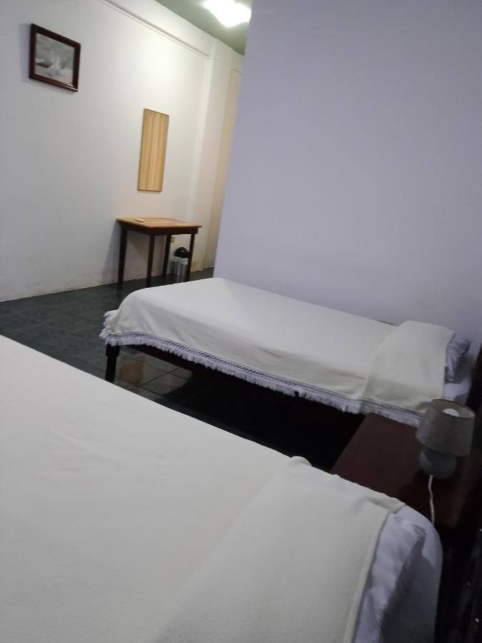 Hotel Isla Del Descanso Puerto Villamil Exteriör bild