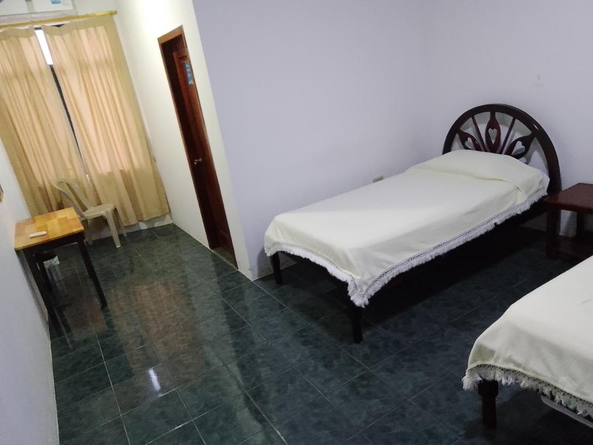 Hotel Isla Del Descanso Puerto Villamil Exteriör bild