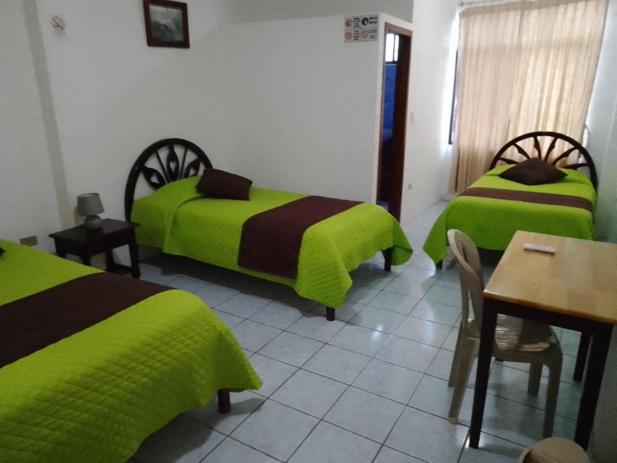 Hotel Isla Del Descanso Puerto Villamil Exteriör bild