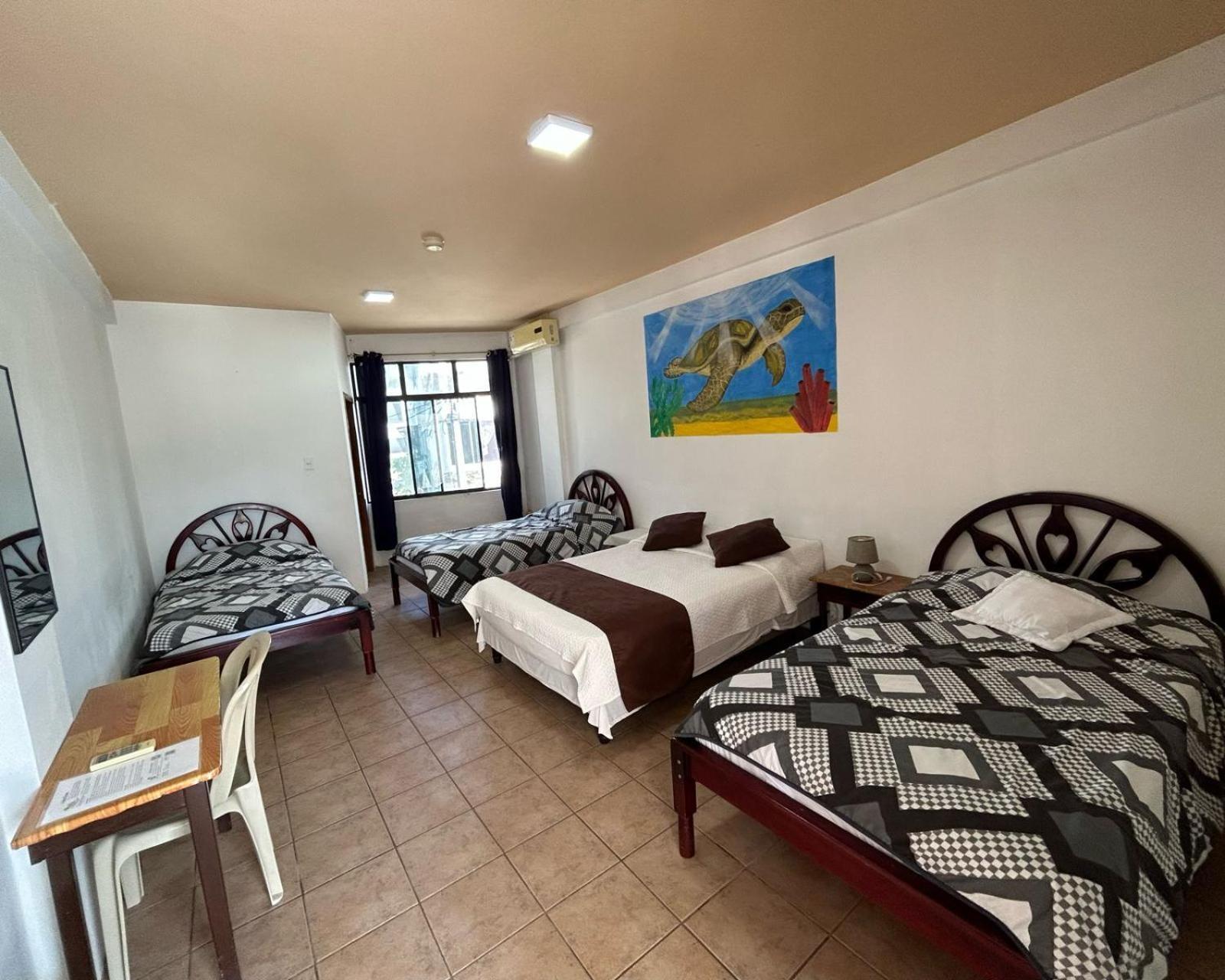 Hotel Isla Del Descanso Puerto Villamil Exteriör bild